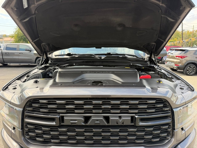 Used 2022 RAM 2500 Big Horn w/ Level C Equiment Group AWD/4WD image 14