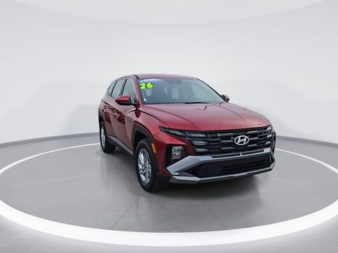 Used 2026 Hyundai Tucson SE AWD/4WD image 2