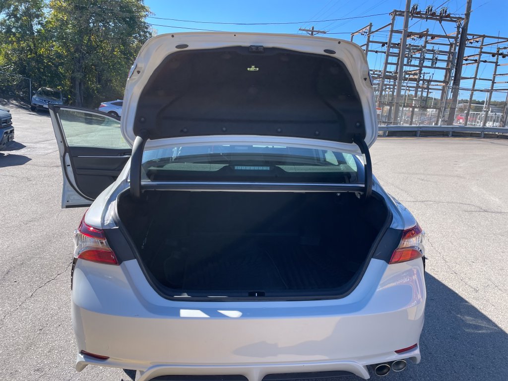 Used 2024 Toyota Camry SE w/ Cold Weather Package FWD image 13