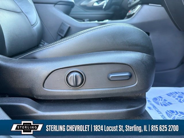 Used 2022 GMC Terrain SLT w/ Infotainment Package II AWD/4WD image 28