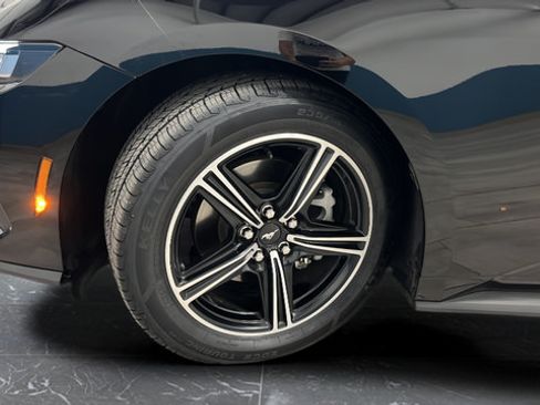 Used 2025 Ford Mustang Premium RWD image 35