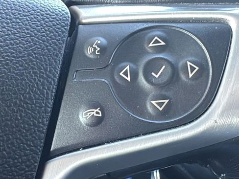 Used 2017 GMC Canyon SLT w/ Driver Alert Package image 14