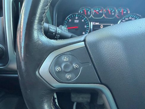 Used 2018 Chevrolet Silverado 1500 LT AWD/4WD image 15