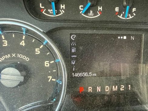 Used 2014 Ford F150 XLT w/ XLT Chrome Package RWD image 13