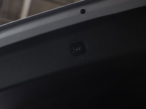 Used 2022 Buick Enclave Essence w/ Experience Buick Package image 19