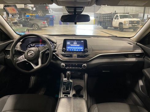 Used 2025 Nissan Altima 2.5 SV AWD/4WD image 15