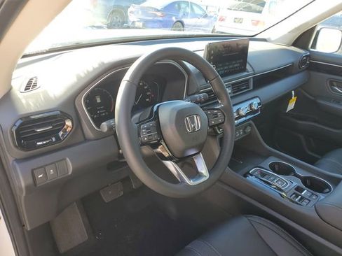 New 2025 Honda Pilot EX-L image 13