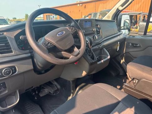 Used 2025 Ford Transit 250 Low Roof w/ Exterior Upgrade Package RWD image 6