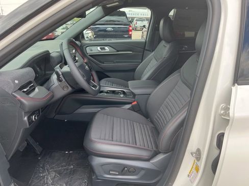 New 2025 Ford Explorer ST-Line w/ Premium Package image 13