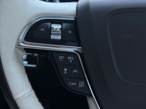 Used 2022 Lincoln Nautilus Black Label w/ Class II Trailer Tow Package image 21