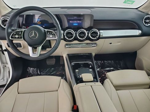 Used 2023 Mercedes-Benz EQB 300 4MATIC image 16