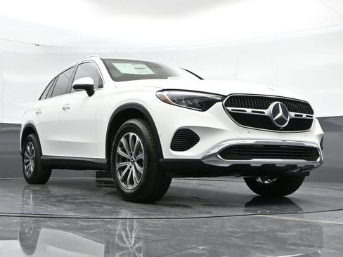 Used 2025 Mercedes-Benz GLC 300 4MATIC image 47