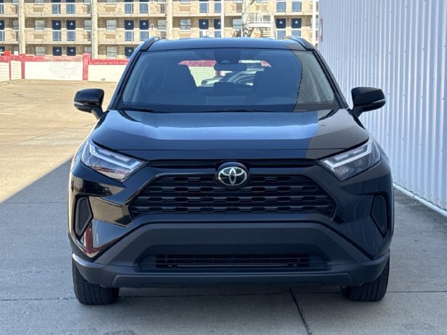 Used 2025 Toyota RAV4 XLE FWD image 8