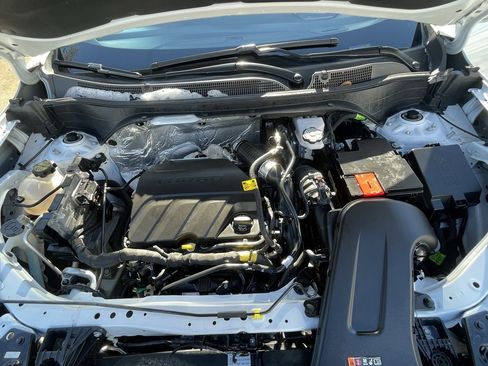 Used 2025 Chevrolet Trax LT image 26