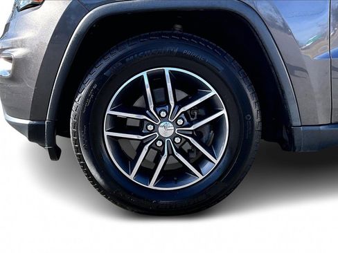 Certified 2018 Jeep Grand Cherokee Limited image 31