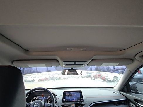 Used 2019 Nissan Altima 2.5 SR w/ SR Premium Package image 23