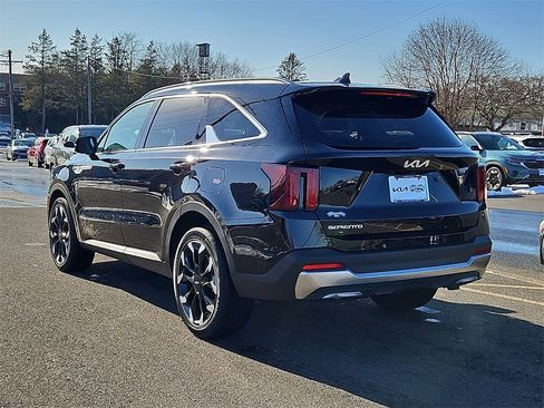 Certified 2025 Kia Sorento EX w/ Panoramic Sunroof Package image 5