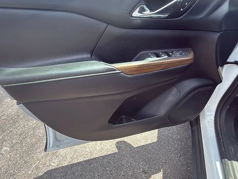 Used 2018 GMC Acadia SLE FWD image 14