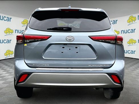 Used 2022 Toyota Highlander Platinum image 5