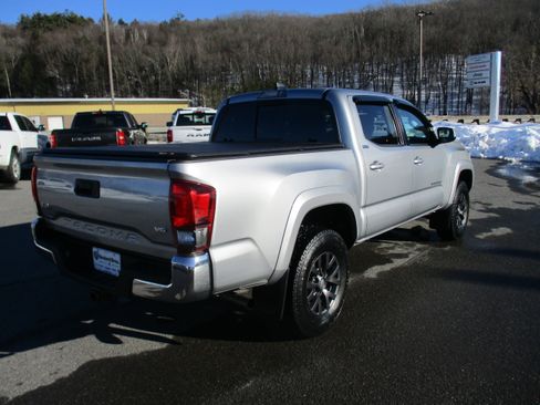 Used 2020 Toyota Tacoma SR5 image 5