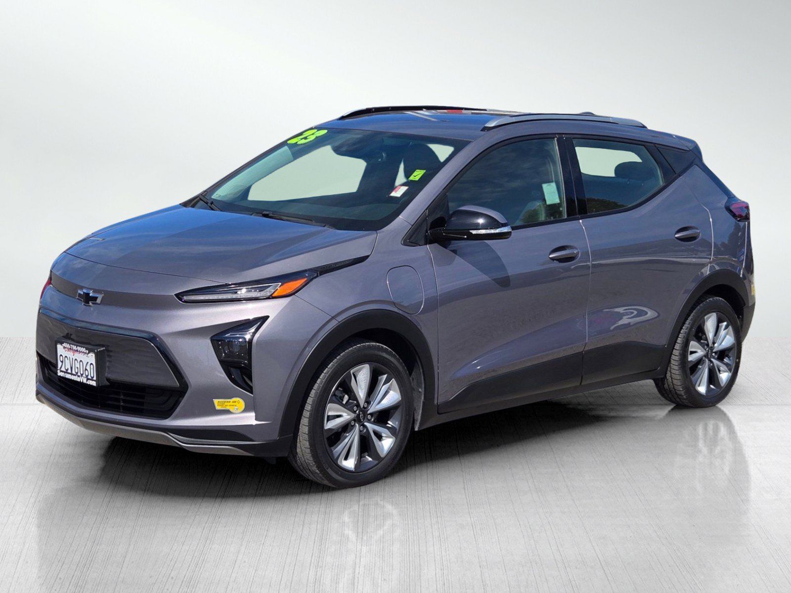 Used 2023 Chevrolet Bolt EUV LT w/ Convenience Package FWD image 8