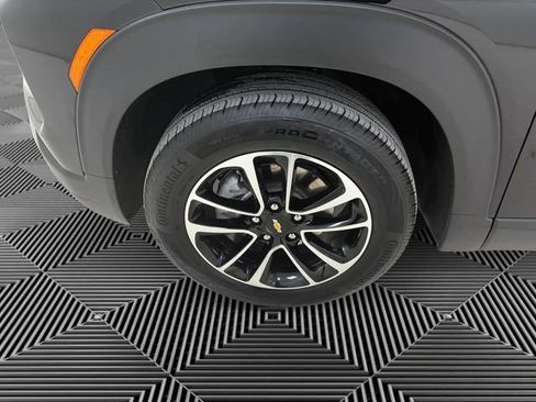 Used 2025 Chevrolet TrailBlazer LT w/ Convenience Package image 9