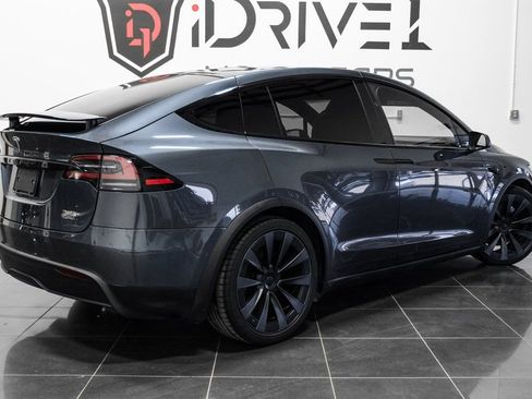 Used 2023 Tesla Model X Plaid image 9