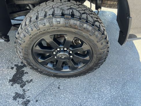 Used 2024 RAM 2500 Laramie w/ Night Edition AWD/4WD image 9