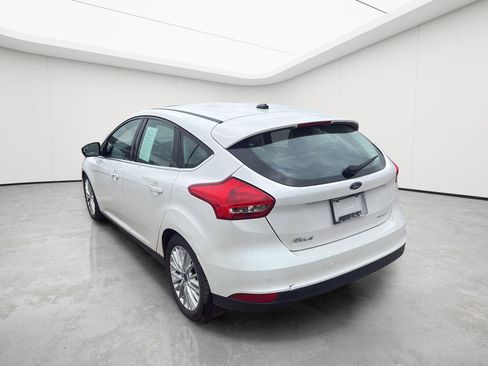 Used 2018 Ford Focus Titanium FWD image 6