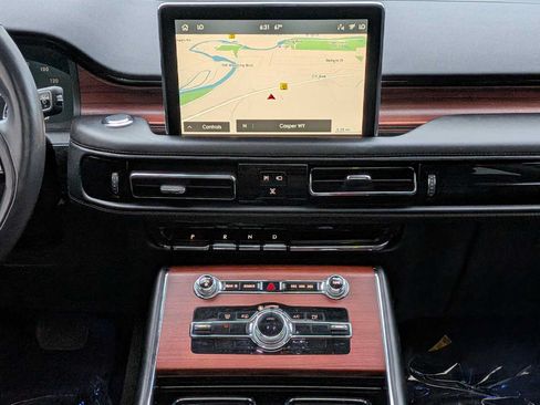 Used 2022 Lincoln Aviator Reserve w/ Equipment Group 201A AWD/4WD image 23