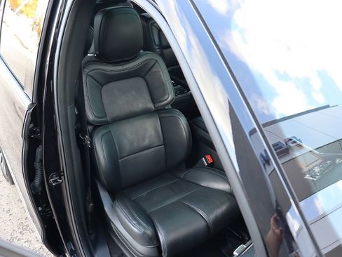 Used 2019 Lincoln Navigator L Reserve image 33