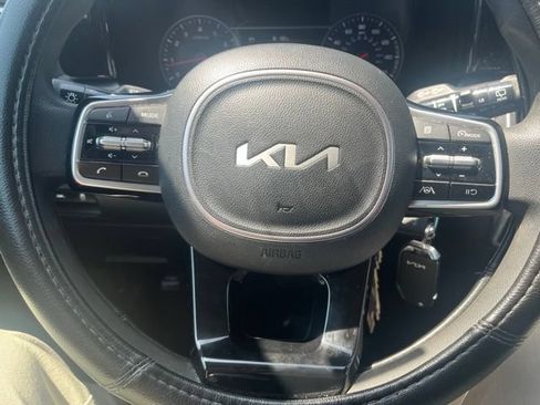 Used 2022 Kia Sorento LX FWD image 15