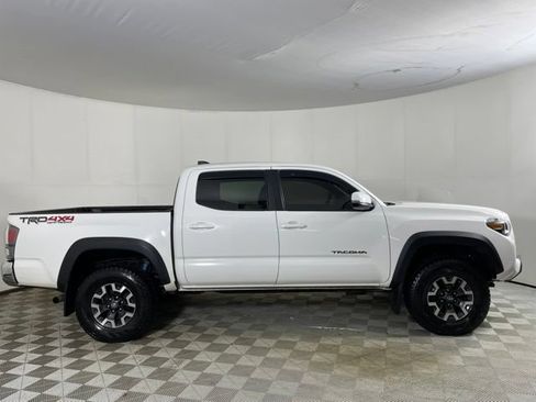 Used 2023 Toyota Tacoma TRD Off-Road AWD/4WD image 3