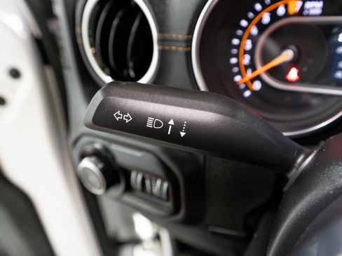 Used 2020 Jeep Wrangler Unlimited Sahara AWD/4WD image 30