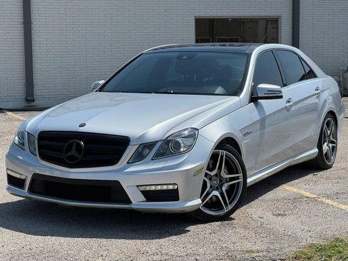 Used 2010 Mercedes-Benz E 63 AMG Sedan image 2