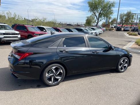 Used 2023 Hyundai Elantra Limited FWD image 5