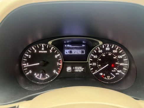Used 2014 Nissan Pathfinder Platinum w/ Platinum Premium Package FWD image 4