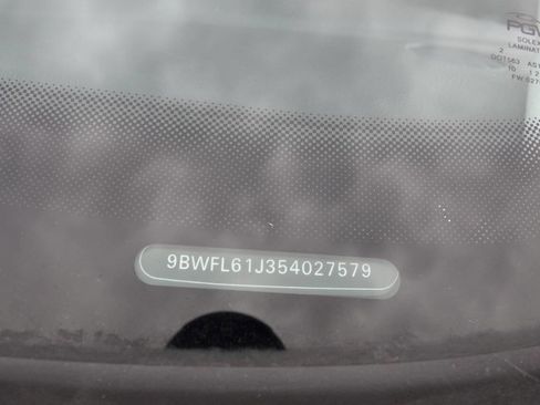 Used 2005 Volkswagen Golf GL image 77