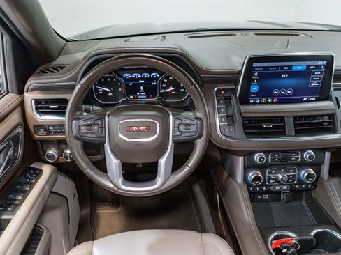 Used 2021 GMC Yukon SLT image 11