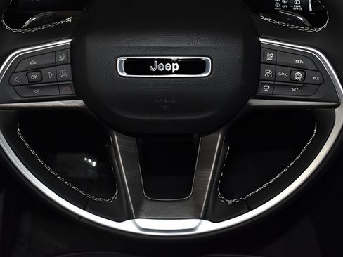 New 2026 Jeep Grand Cherokee Altitude AWD/4WD image 24