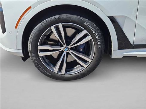 Used 2023 BMW X7 xDrive40i w/ Executive Package AWD/4WD image 24