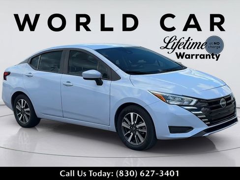 Used 2025 Nissan Versa SV FWD image 1