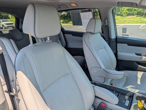 Used 2024 Honda Odyssey Elite image 14