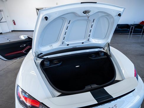 Used 2019 Porsche 718 Boxster image 56