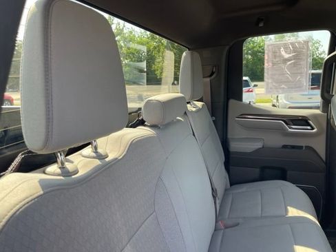 Used 2023 Chevrolet Silverado 1500 LT AWD/4WD image 33
