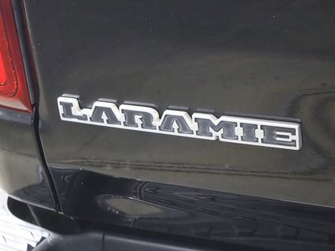 Used 2019 RAM 1500 Laramie AWD/4WD image 42