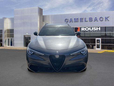 Used 2022 Alfa Romeo Stelvio Veloce AWD/4WD image 3