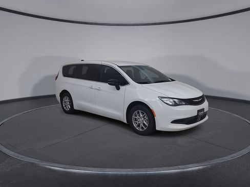 New 2027 Chrysler Pacifica LX FWD image 3
