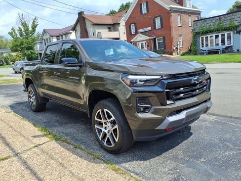 Used 2024 Chevrolet Colorado Z71 w/ Z71 Convenience Package 2 AWD/4WD image 1