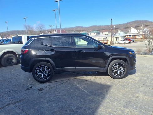Used 2025 Jeep Compass Limited w/ Sun & Sound Group image 6